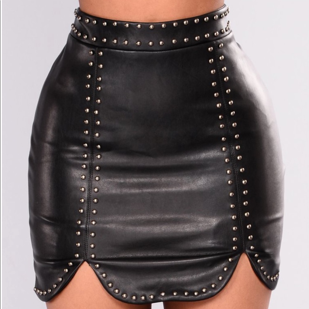 Fashion Nova - Well Rounded Studded Skirt (M)